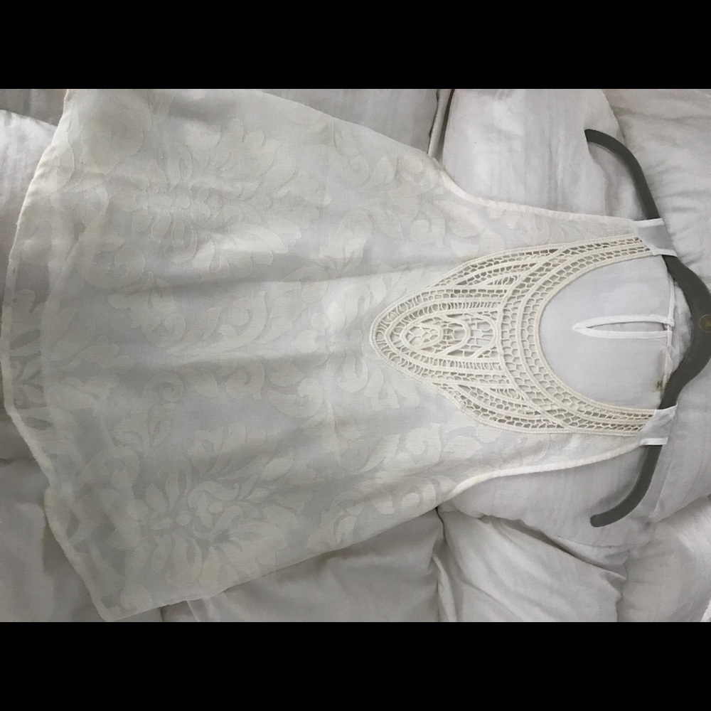 Off white crotchet tank
